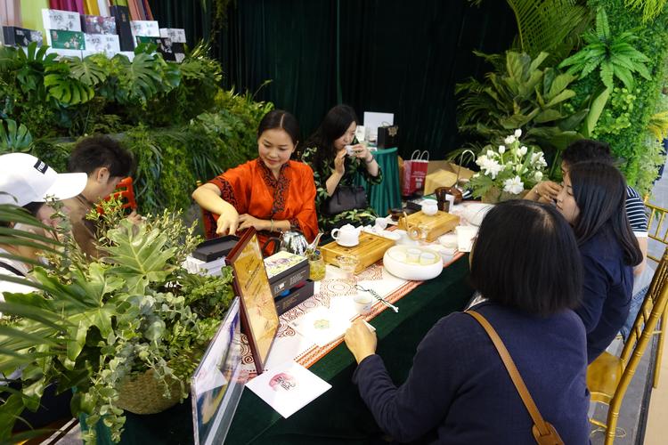互聯(lián)網(wǎng)助推茶葉銷(xiāo)售,關(guān)鍵在于線上功能細(xì)分,從點(diǎn)到面進(jìn)軍互聯(lián)網(wǎng)